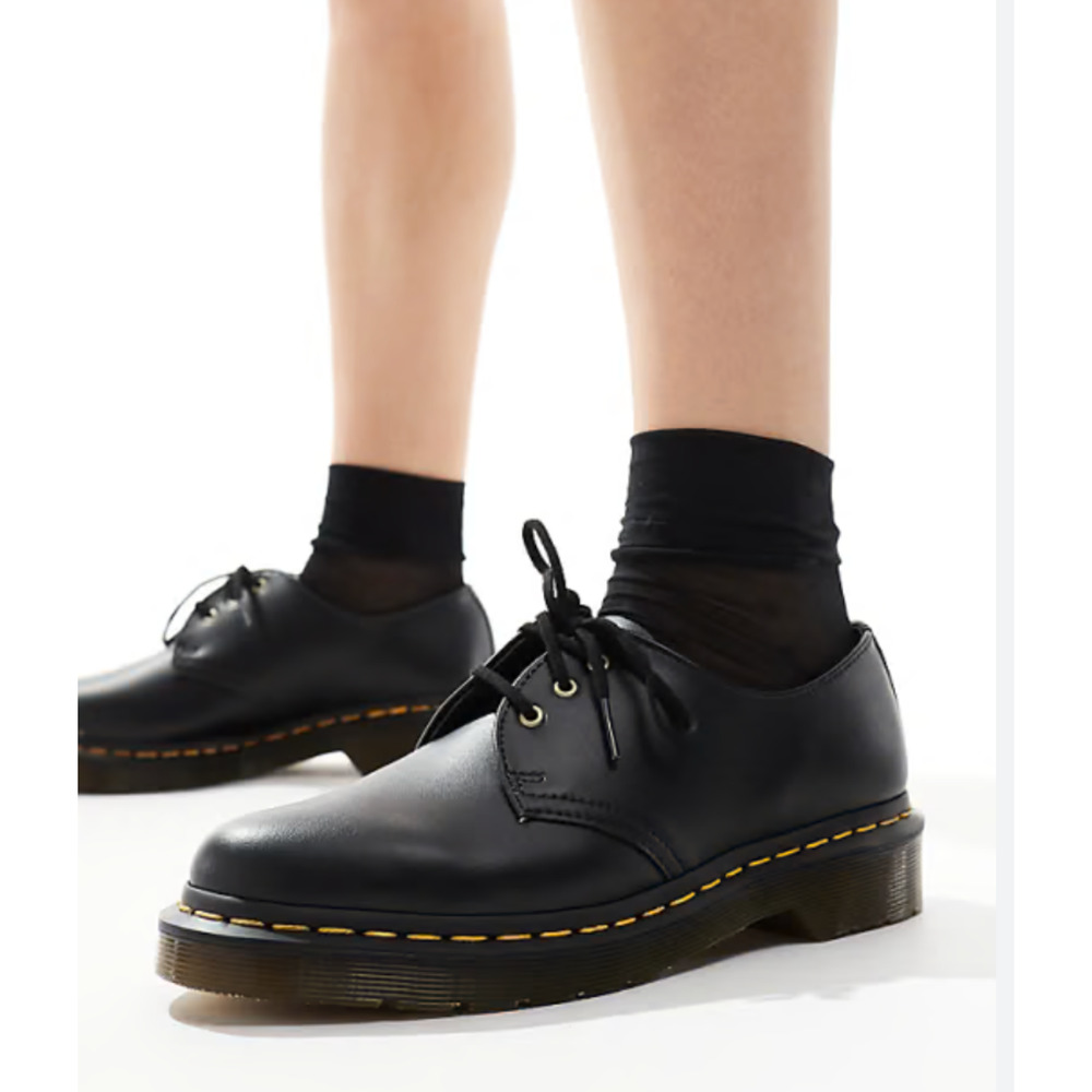 Doc Martens Unisex Oxford Air wair shoes Ladies 6 Mens 7 - Picture 2 of 6